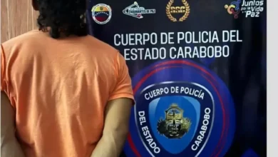 Detienen a una mujer y a su padre por mantener a un niño encadenado a un rin en Guacara