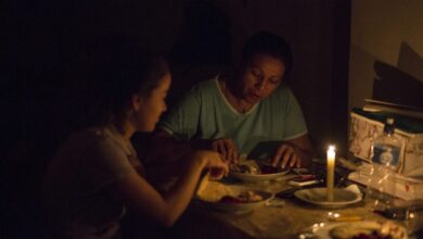 Ciudadanos denuncian la intensificación de cortes eléctricos de hasta tres veces al día