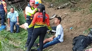 Un muerto y siete heridos tras el volcamiento de un autobús en la autopista Valencia – Puerto Cabello