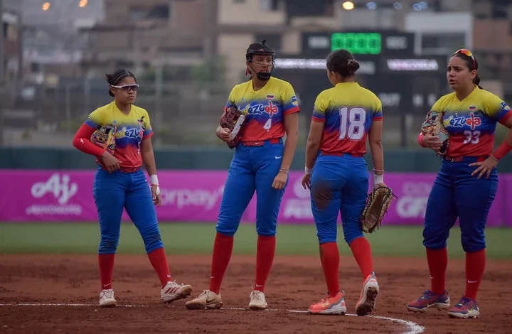 Venezuela cae 7-4 ante Puerto Rico en la Copa Mundial de Sóftbol Femenino