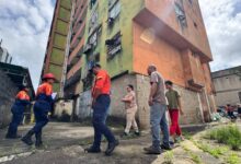 Protección Civil y Bomberos inspeccionan edificio de más de 40 años en Las Cocuizas