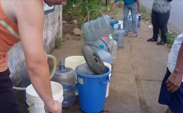 Habitantes de Caripito denuncian grave situación del servicio de agua