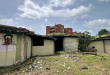 Hallan cadáver de un hombre en la antigua biblioteca Julián Padrón: estaba amordazado y maniatado