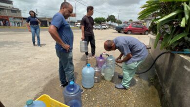 Comercio asiático de la avenida El Ejército se convierte en alivio para vecinos ante fallas de agua