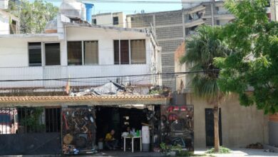 Comerciantes en La Guaira reabren sus negocios pese al miedo