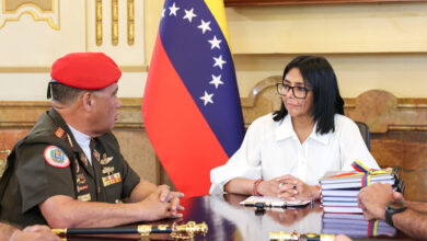 Delcy Rodríguez evalúa los ascensos de la FANB en medio de la emergencia por el sismo
