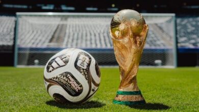 FIFA presenta el "Trionda Final": el balón de las semifinales con diseño negro y dorado