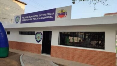 Detienen a sujeto por intentar asesinar a una joven de 18 años en Valencia