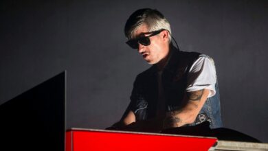 Muere a los 50 años el DJ francés Kavinsky, referente de la electrónica y autor de «Nightcall»