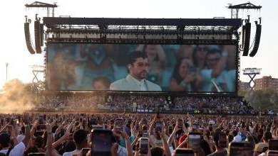 Un fuerte temporal obliga a evacuar a 80.000 personas del concierto de Bad Bunny en Milán
