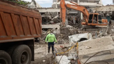 Mantienen obras de remoción de escombros en Playa Grande