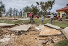 Un supertifón deja a miles sin electricidad en territorios de EEUU en el Pacífico