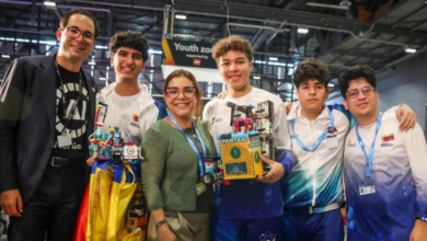 Jóvenes venezolanos ganan dos medallas de oro en competencia mundial de robótica en Suiza