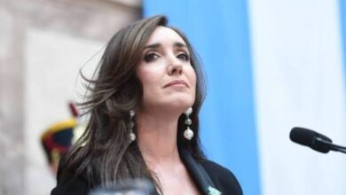 «Jugamos contra piratas»: La vicepresidenta de Argentina ignora el pedido de paz de Scaloni y estalla contra Inglaterra