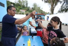 Atienden con jornadas científicas a niños en campamento transitorio de El Junquito