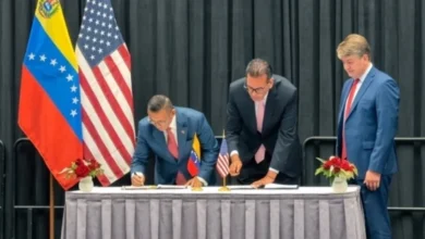 Venezuela firma acuerdos petroleros con Hunt Oil y SLB