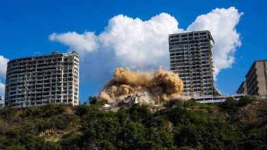 Diosdado Cabello supervisó demolición controlada de edificio en riesgo en La Guaira