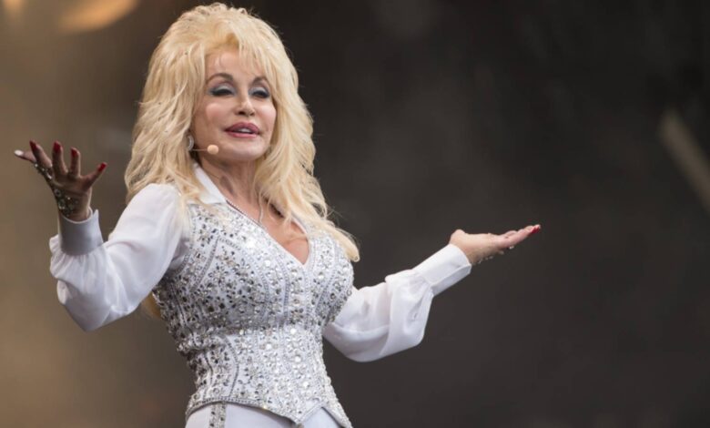 Reproducciones de Dolly Parton en Spotify se disparan tras su fallecimiento a los 80 años