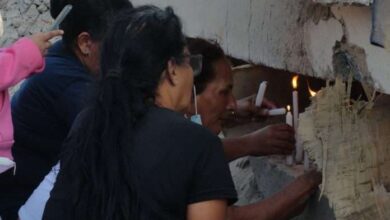 Familiares rinden homenaje a las víctimas y mantienen la fe por los desaparecidos en La Guaira