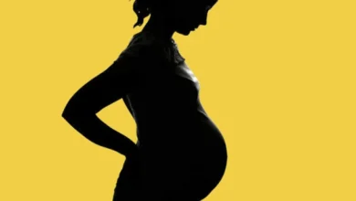 Adolescente de 16 años ocultó su embarazo y dio a luz sola guiándose por tutoriales