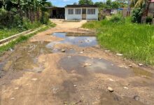 Colapso de aguas servidas provoca inundaciones en viviendas del sector La Perseverancia