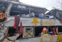 Al menos 10 muertos al volcar un autobús con turistas en la sierra de Río de Janeiro