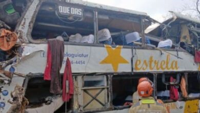 Al menos 10 muertos al volcar un autobús con turistas en la sierra de Río de Janeiro
