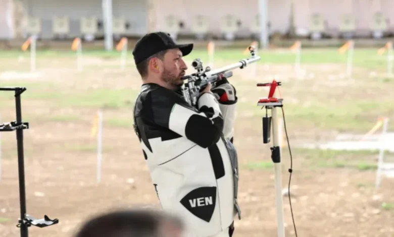 Julio Lemma se cuelga el oro en rifle de tres posiciones en Santo Domingo 2026
