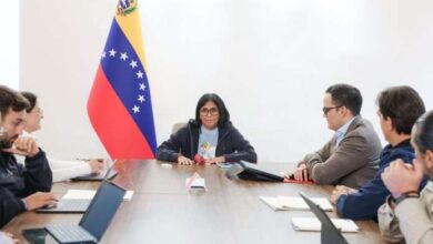 Presidenta Delcy Rodríguez lidera reunión económica para evaluar recursos destinados a la reconstrucción tras los sismos