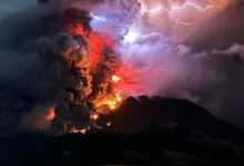 Alerta máxima en Indonesia por erupción simultánea de tres volcanes