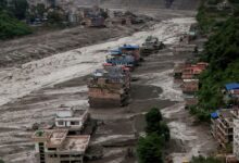 Las víctimas mortales en Nepal y China superan las 760 por la riada