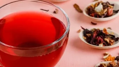 Descubre las propiedades diuréticas y digestivas del té de laurel con flor de jamaica