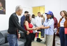Presidenta Delcy Rodríguez entrega 102 viviendas recuperadas tras el sismo