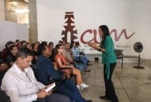 Expertos promueven la salud mental y la respiración consciente en el Museo Mateo Manaure