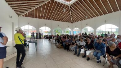 Vecinos de Laguna Paraíso rechazan en asamblea masiva a junta autoproclamada