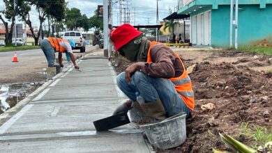 Avanzan en la construcción de aceras en la avenida Libertador