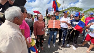 Vecinos de más de 25 urbanismos de la Zona Industrial protestaron por intensos cortes eléctricos