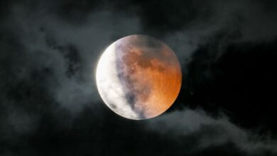 A qué hora ver el eclipse lunar y la «Luna de Sangre» en Venezuela entre este jueves y viernes