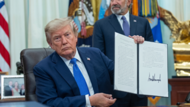 Trump firma una nueva orden ejecutiva para restringir la ciudadanía por nacimiento en EE.UU.