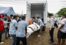 Nepal supera los 900 muertos y busca a 4.000 desaparecidos tras voraz riada