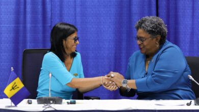 Presidenta (E) Delcy Rodríguez recibe en Miraflores a la primera ministra de Barbados, Mia Mottley