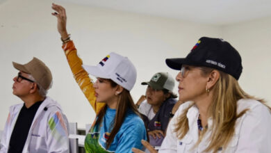 Ministra Daniela Cabello encabeza encuentros con operadores de Morrocoy