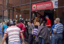 Detienen en Caracas a una funcionaria por falsificar una partida de nacimiento por 250 dólares