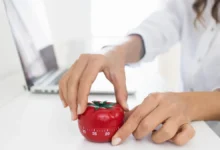 ¿Estresado e improductivo? El truco de los 25 minutos para frenar la sobrecarga mental