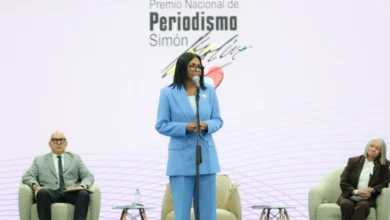 Delcy Rodríguez entrega el Premio Nacional de Periodismo Simón Bolívar 2026