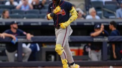 Radiografías descartan lesión grave de Ronald Acuña Jr.