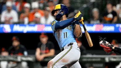 Jackson Chourio alcanza su tercera temporada 20-20 en las Grandes Ligas