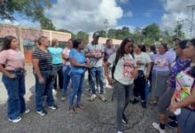 Padres y representantes exigen suspender el reinicio de clases en la parroquia Boquerón por presunta intoxicación química