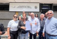 Trabajadores petroleros de Monagas entregan documento para exigir reivindicaciones laborales