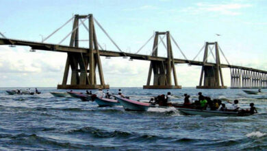 Buscan a dos pescadores desaparecidos tras chubasco en el Lago de Maracaibo